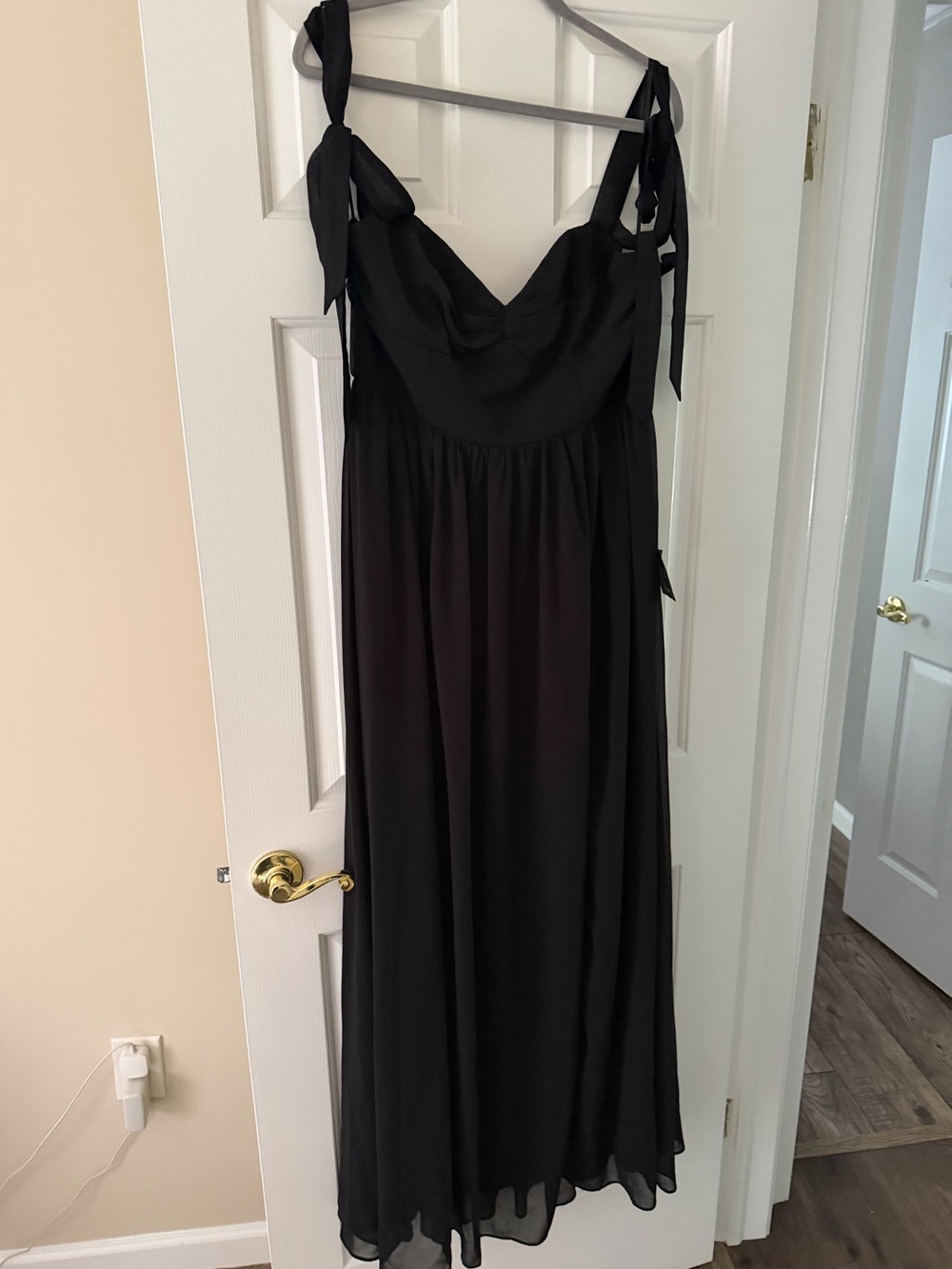 Lulu's Black Tie-Shoulder Maxi Dress